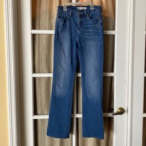 Levi’s high rise bootcut jeans, size 4